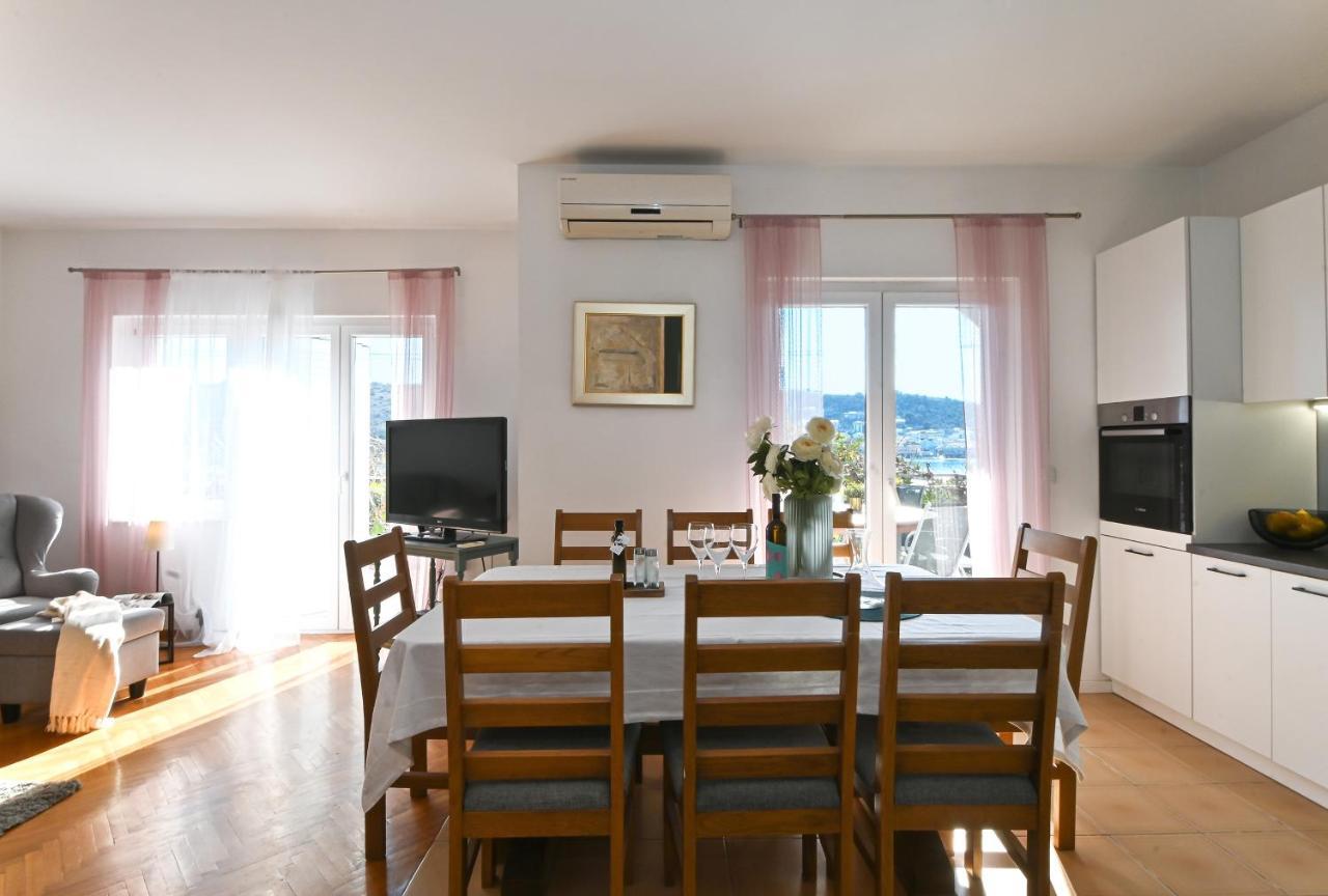 Holiday House Vukman Traù Esterno foto